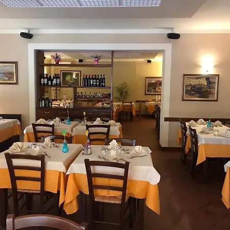 ホテル Tre Castelli Gallicano